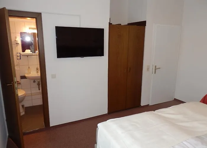 Rheinischer Hof Бад-Брайзиг